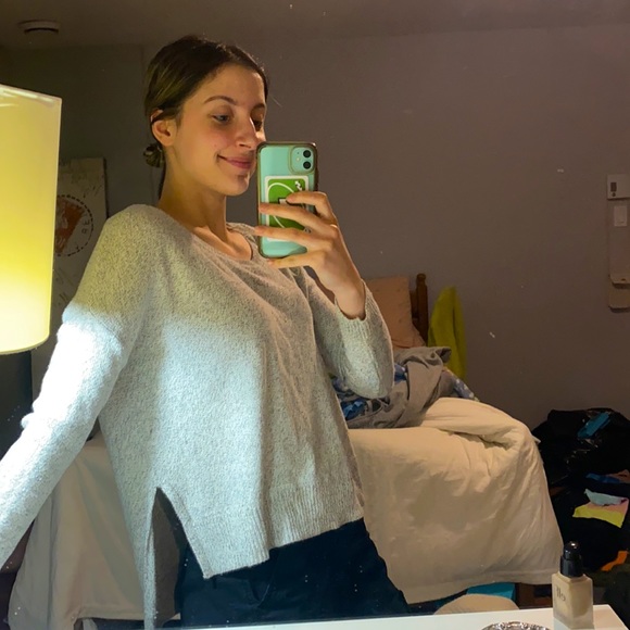 Sweather - Picture 2 of 2